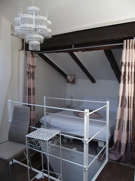 Bed and Breakfast 19 Borgo Cavour Тревизо