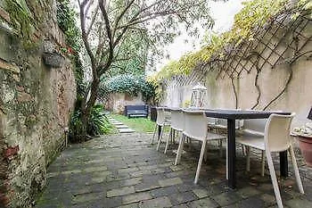 Bed and Breakfast 19 Borgo Cavour Тревизо