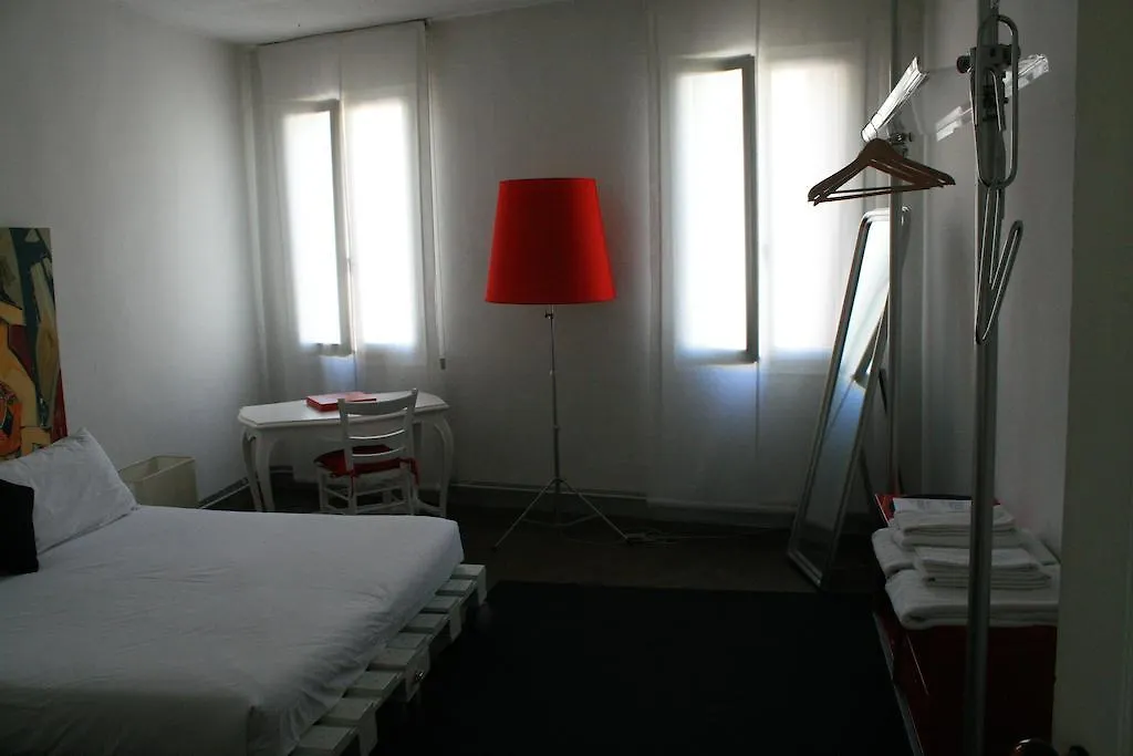 Bed and Breakfast 19 Borgo Cavour Тревизо 3*,  Италия