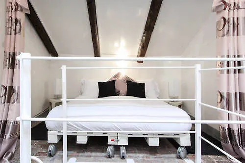 Bed and Breakfast 19 Borgo Cavour Тревизо 3*,